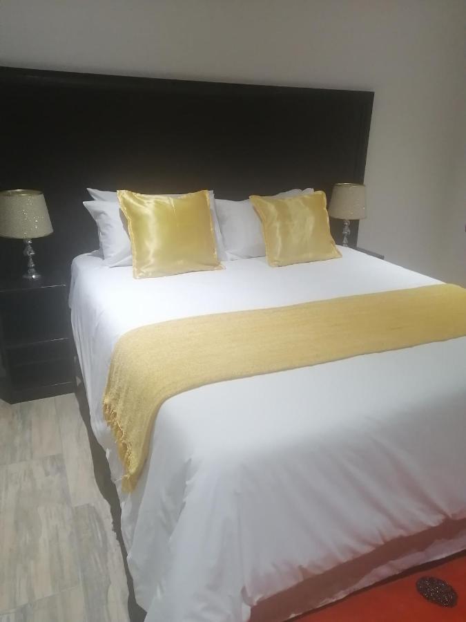 Lala Poa Guest House Klerksdorp Kültér fotó