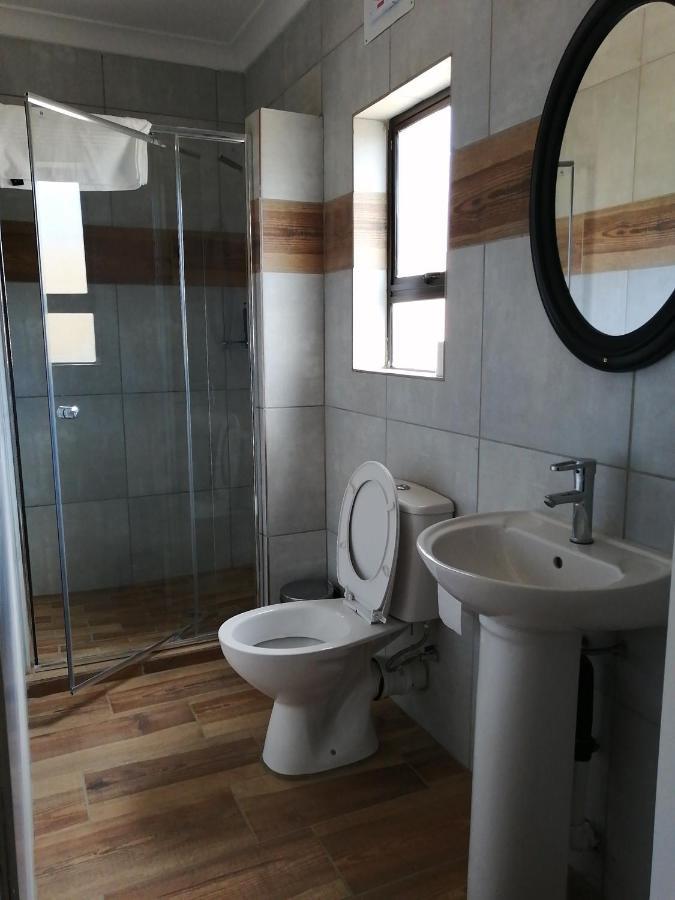 Lala Poa Guest House Klerksdorp Kültér fotó