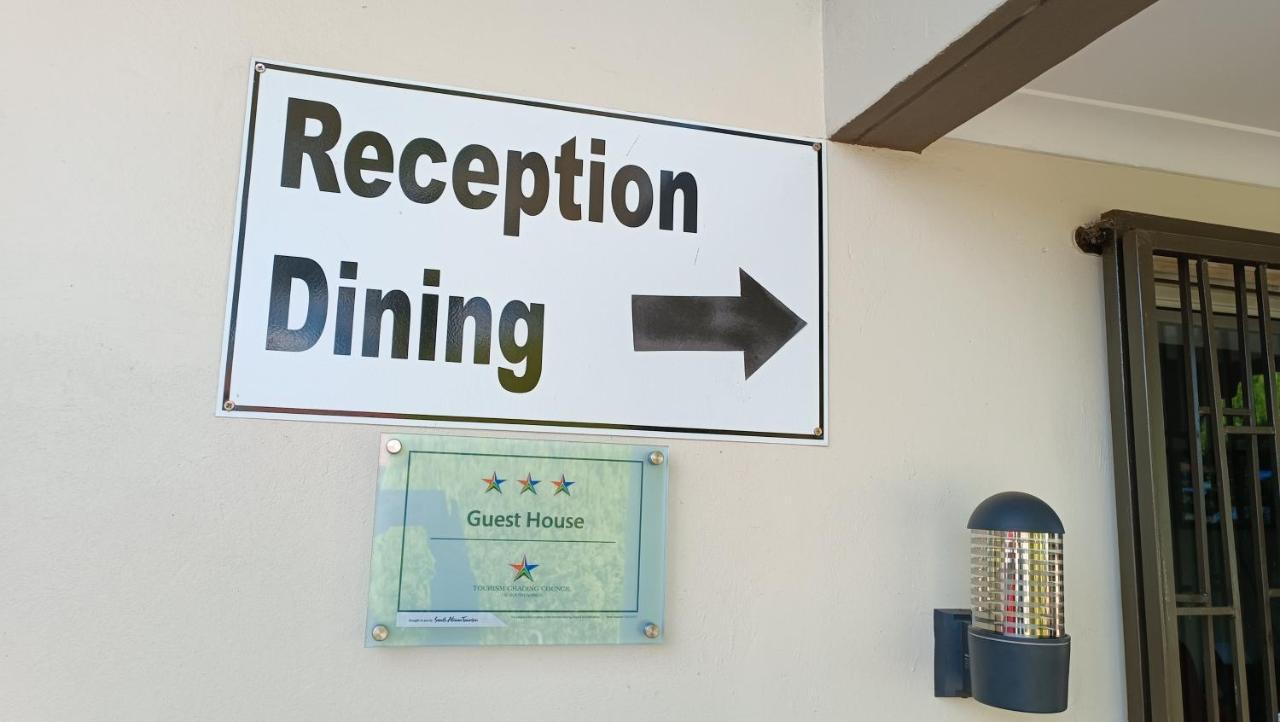 Lala Poa Guest House Klerksdorp Kültér fotó