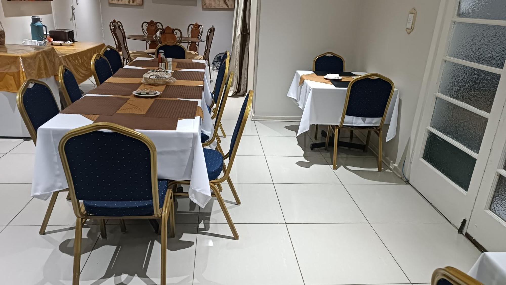 Lala Poa Guest House Klerksdorp Kültér fotó